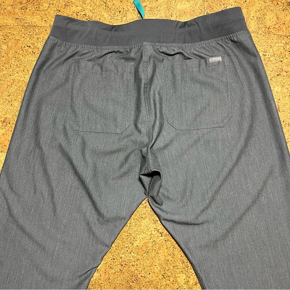 Figs Technical Collection Livingston Basic Scrub … - image 6